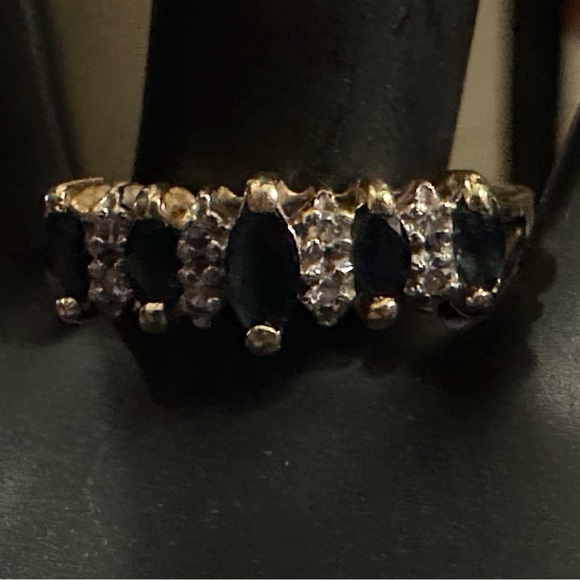 Diamond and Sapphire 5 Stone Ring - Picture 3 of 5